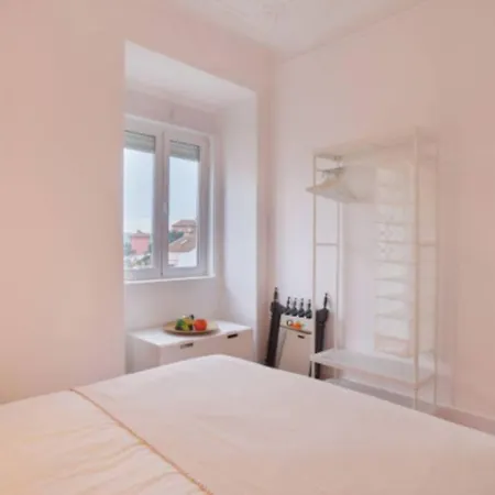 Daire Entire Flat Great View Alcantara *