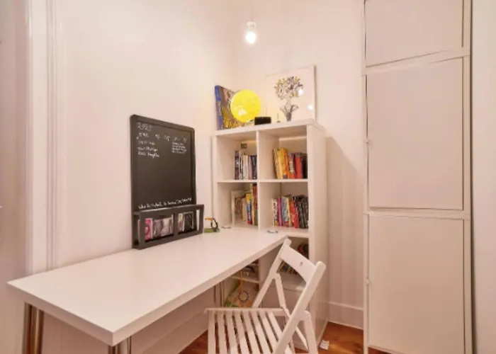 Entire Flat Great View Alcântara *